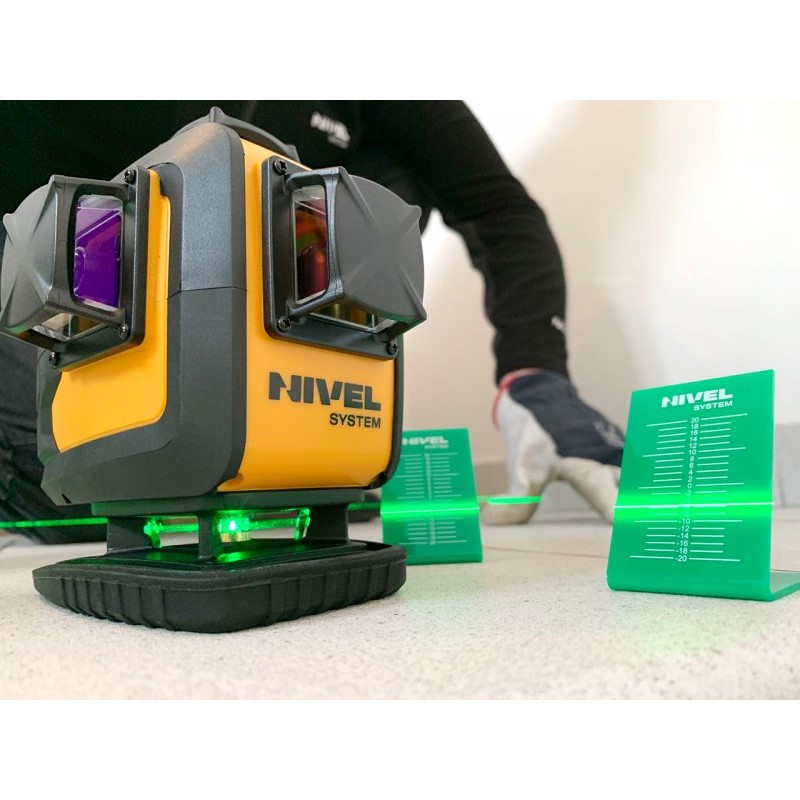 NIVEL SYSTEM CL4DG multilaser z wiązką zieloną (4 płaszczyznowy) z komunikacją Bluetooth